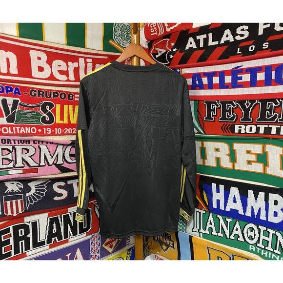 Mexico Soccer | Men’s Medium Long-Sleeve Jersey - Picture 7 of 7